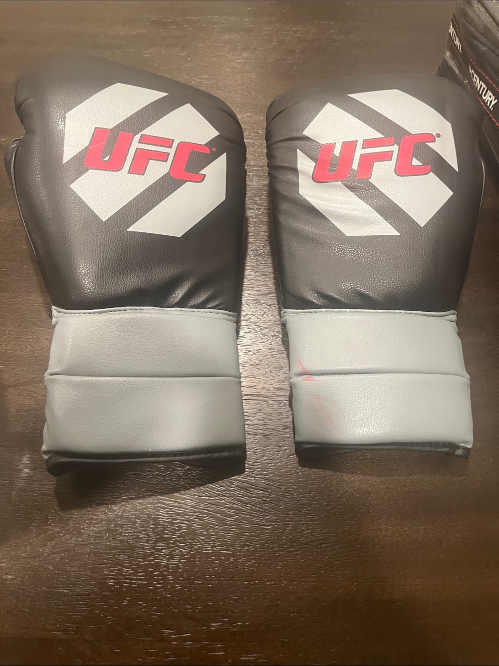 UFC Black & Light Gray Padded Training Gloves with Red Logo